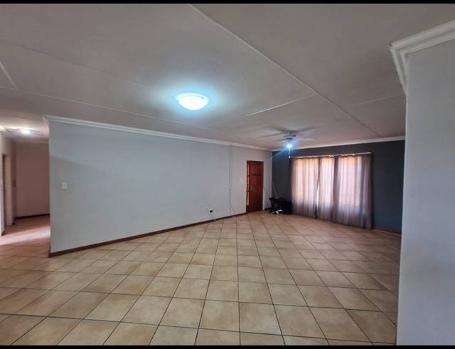 3 BEDROOM FREESTANDING FOR SALE IN DIBENG